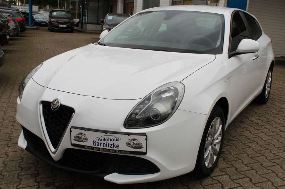 Alfa Romeo Giulietta * Navi * DAB * Klimaanlage *