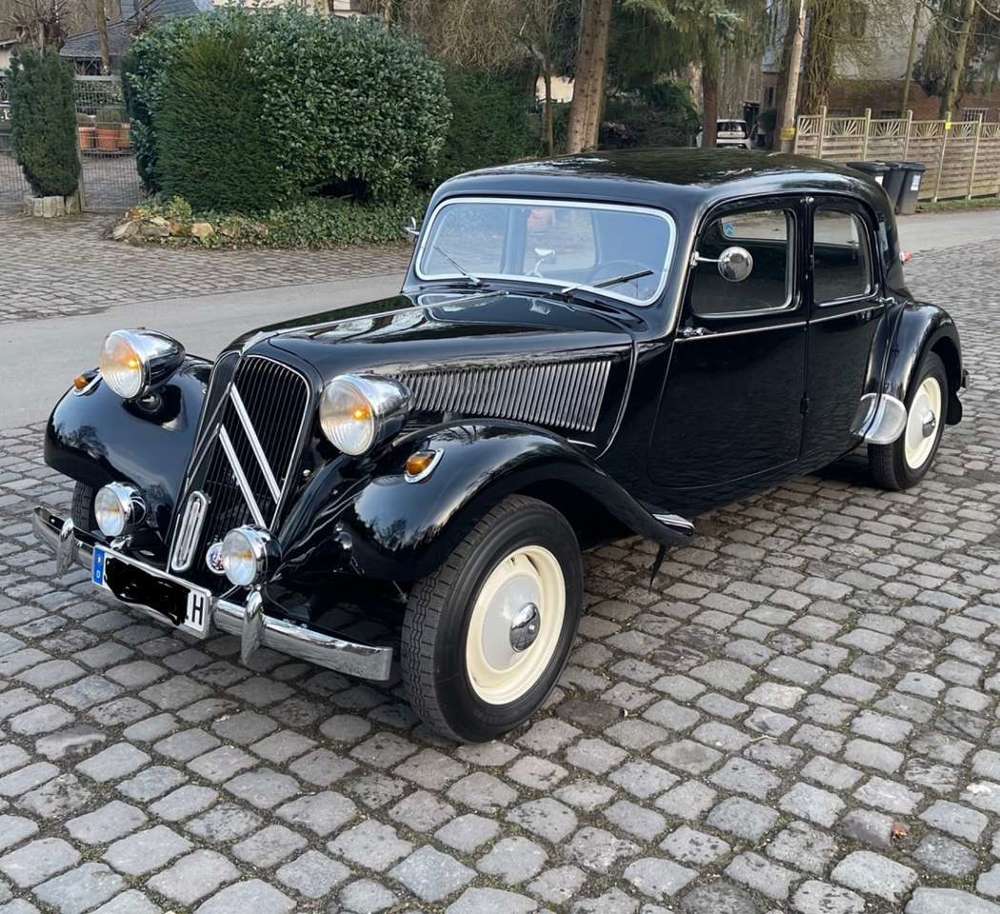 Citroen Traction Traction Avant BN large Koffer