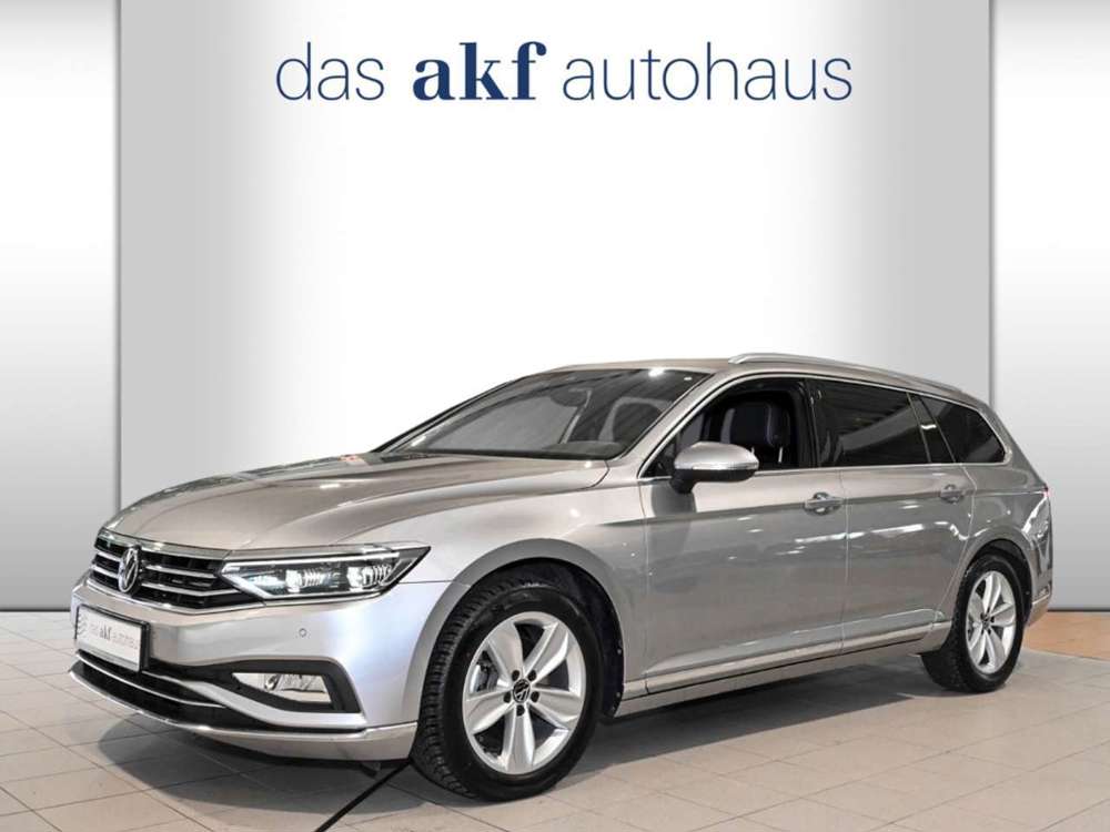 Volkswagen Passat Variant 2.0 TDI DSG Elegance-Navi*AHK*Kamera*Massage*Matri