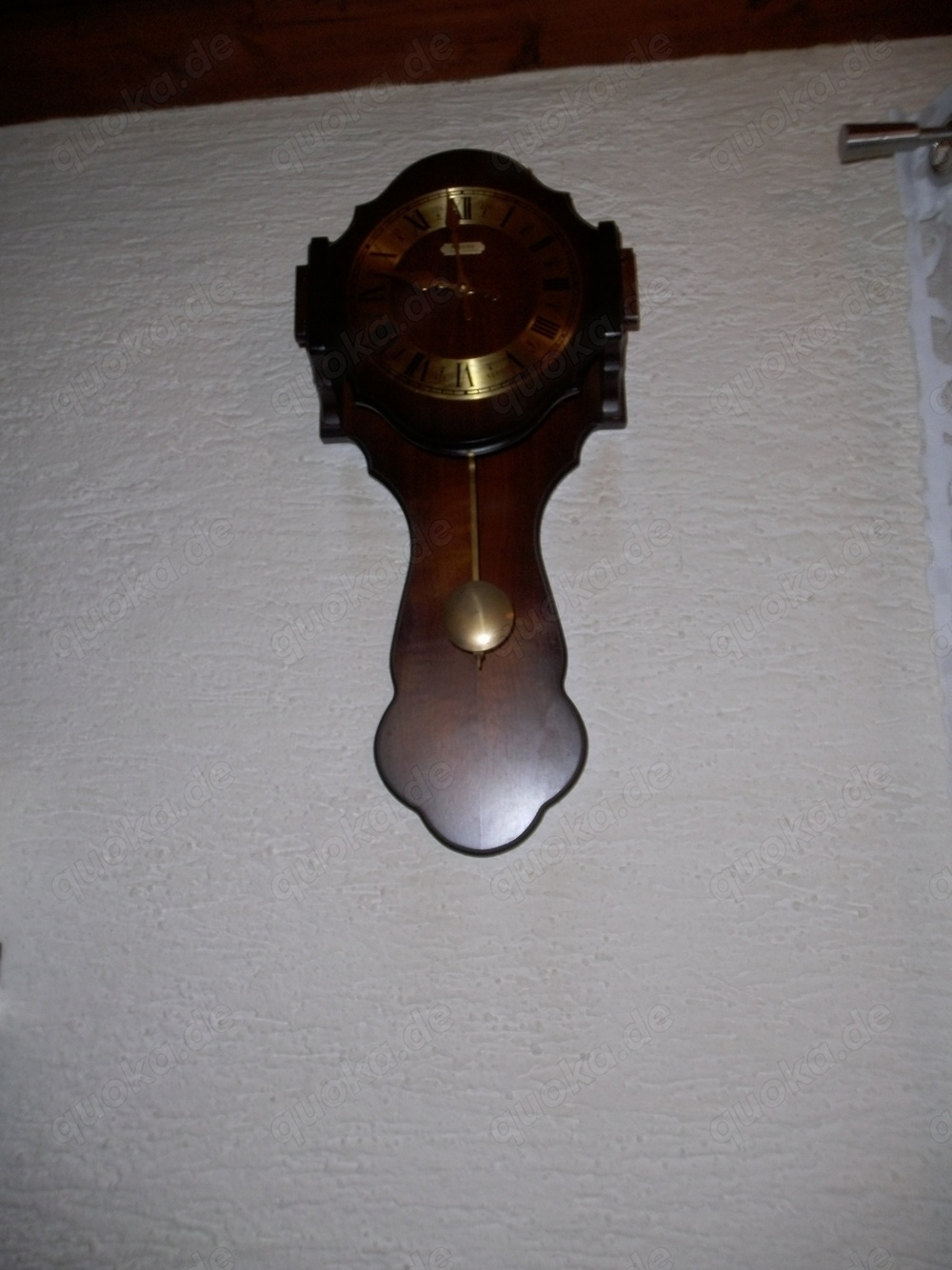 Wanduhr aus Holz alt Wanduhr aus Holz alt