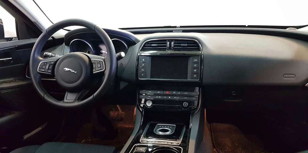Jaguar XE XE 20d AWD Aut. Prestige
