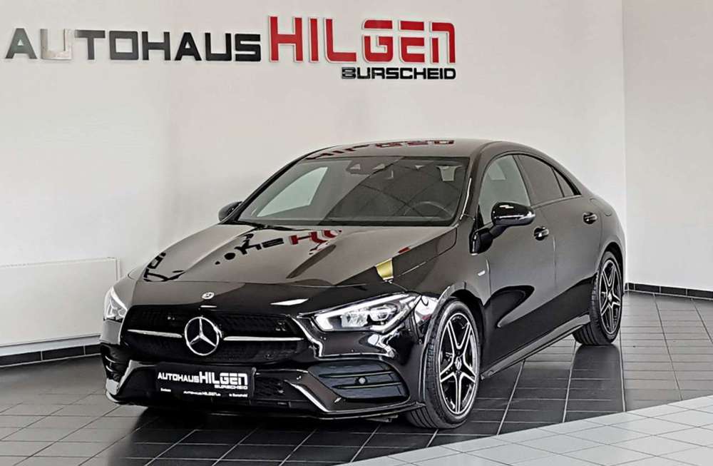 Mercedes-Benz CLA 180 AMG Coupe 7-G*R.Kam*Navi*Ambiente-Be*LED