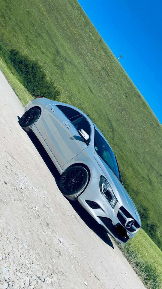 Mercedes-Benz CLA 180