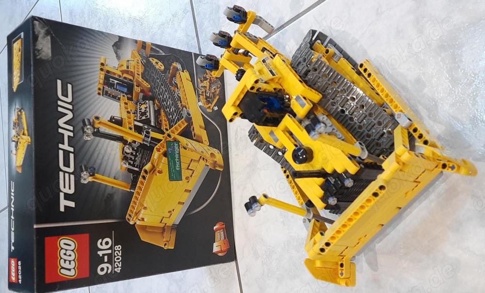 Lego-Technic Bulldozer Grabenbagger 42028, 2 in 1 Modell, wie neu