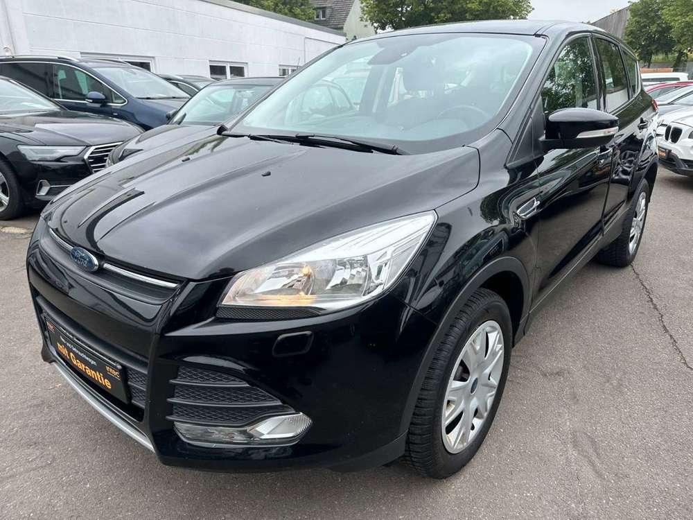 Ford Kuga Trend q.4-PDC -8 Fach Bereift