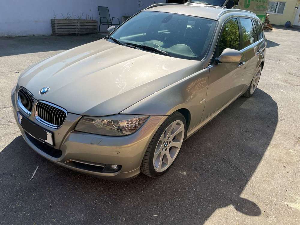 BMW 330 330i Touring Edition Exclusive