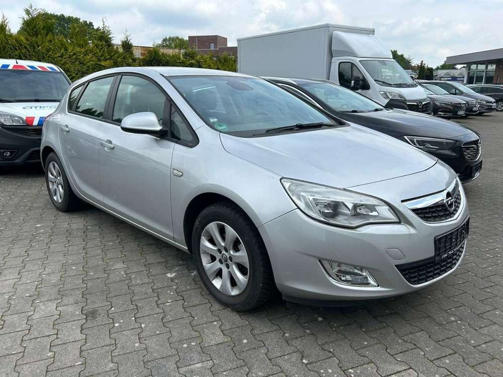 Opel Astra J 1.4 ecoFlex Edition TEMPOMAT KLIMAAUTO
