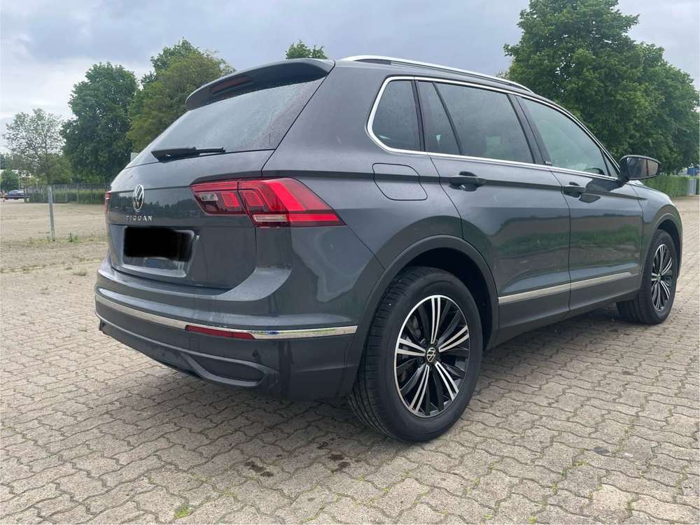Volkswagen Tiguan Move AHK,Panorama,Standheizung,IQ LIGHT