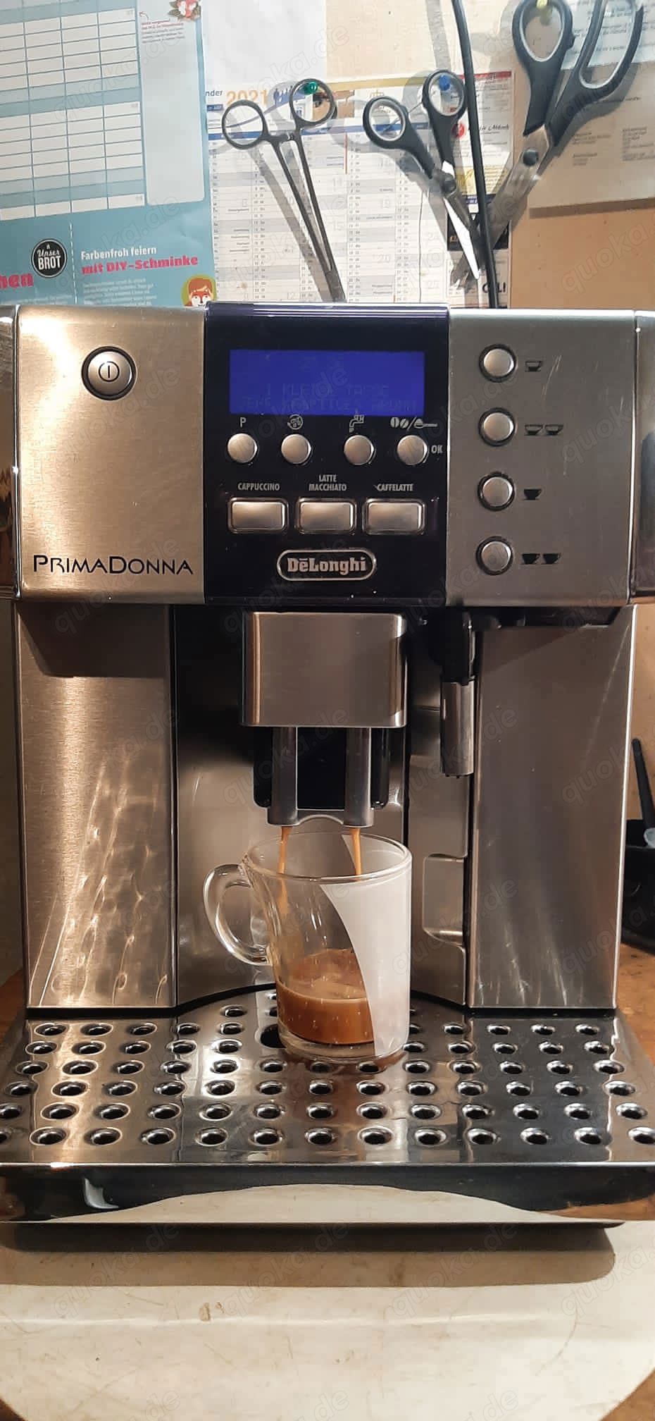 Kaffeevolautomat DeLonghi PrimaDonna 