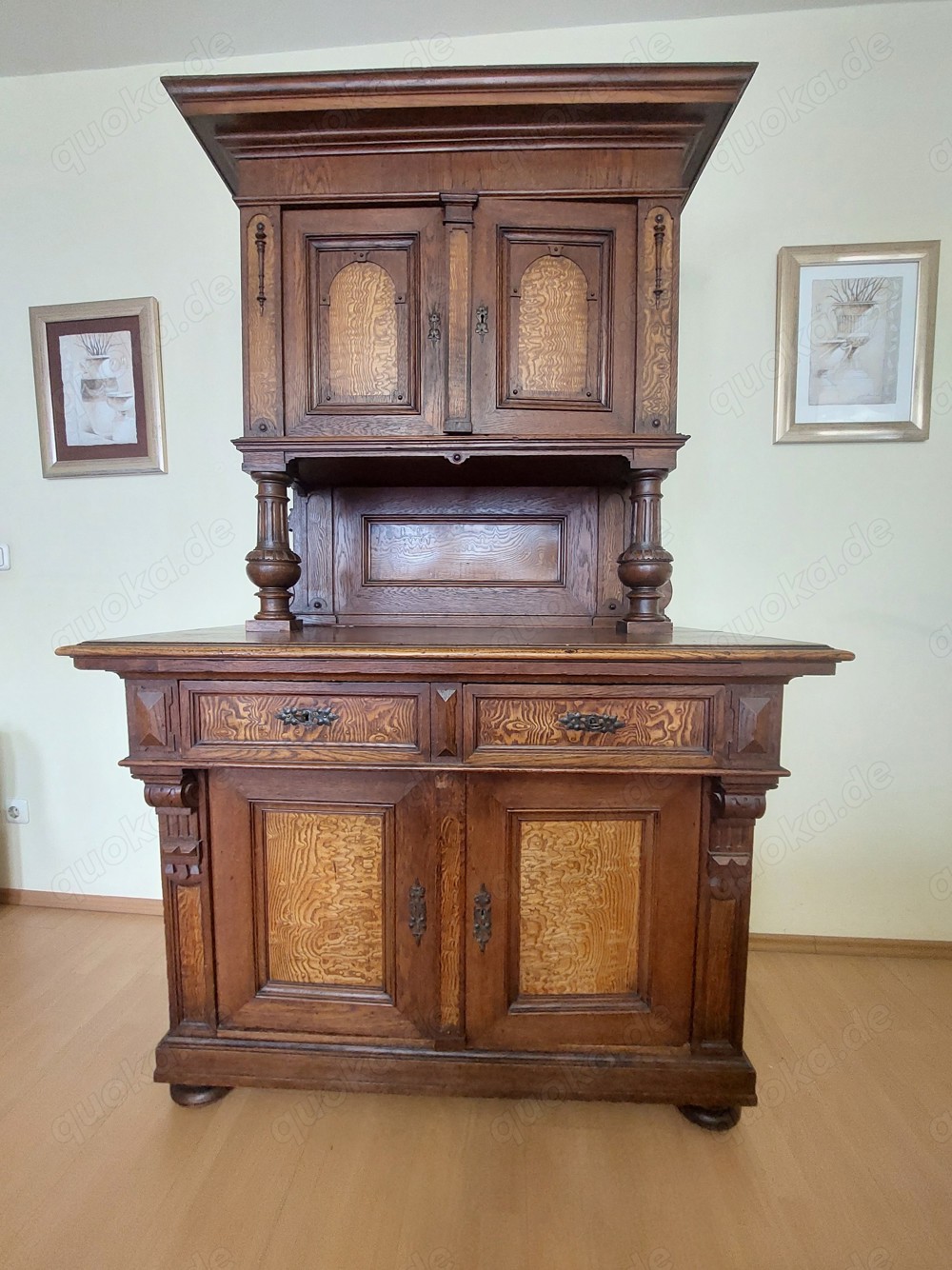 Gründerzeit Vitrinenschrank