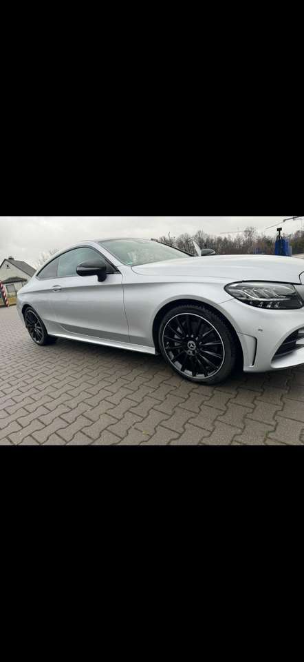 Mercedes-Benz C 300 4M Cp.AMG/Pano/Navi/Totw/19“/Ambiente/Styling