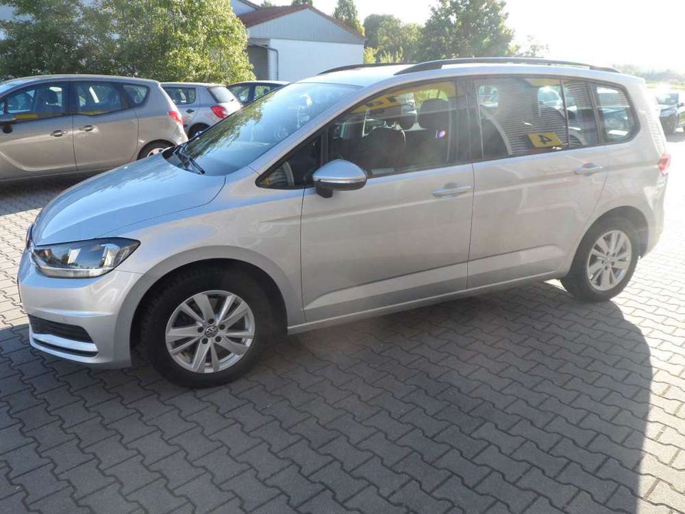 Volkswagen Touran Comfortl./DSG/AHK/7-Sitze/Top Ausstattung