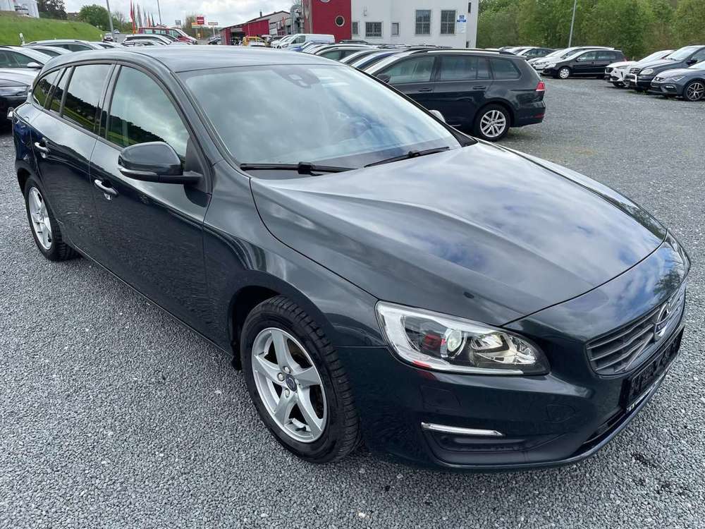 Volvo V60 2.0 *Linje Business*SHZ*Navi*Einparkhilfe vo
