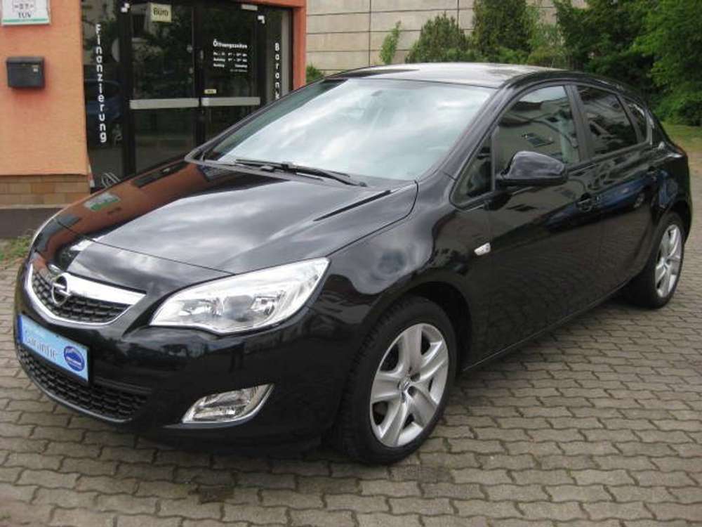 Opel Astra 1.4 ecoFLEX Design Edition 2.Hand HU/AU NEU
