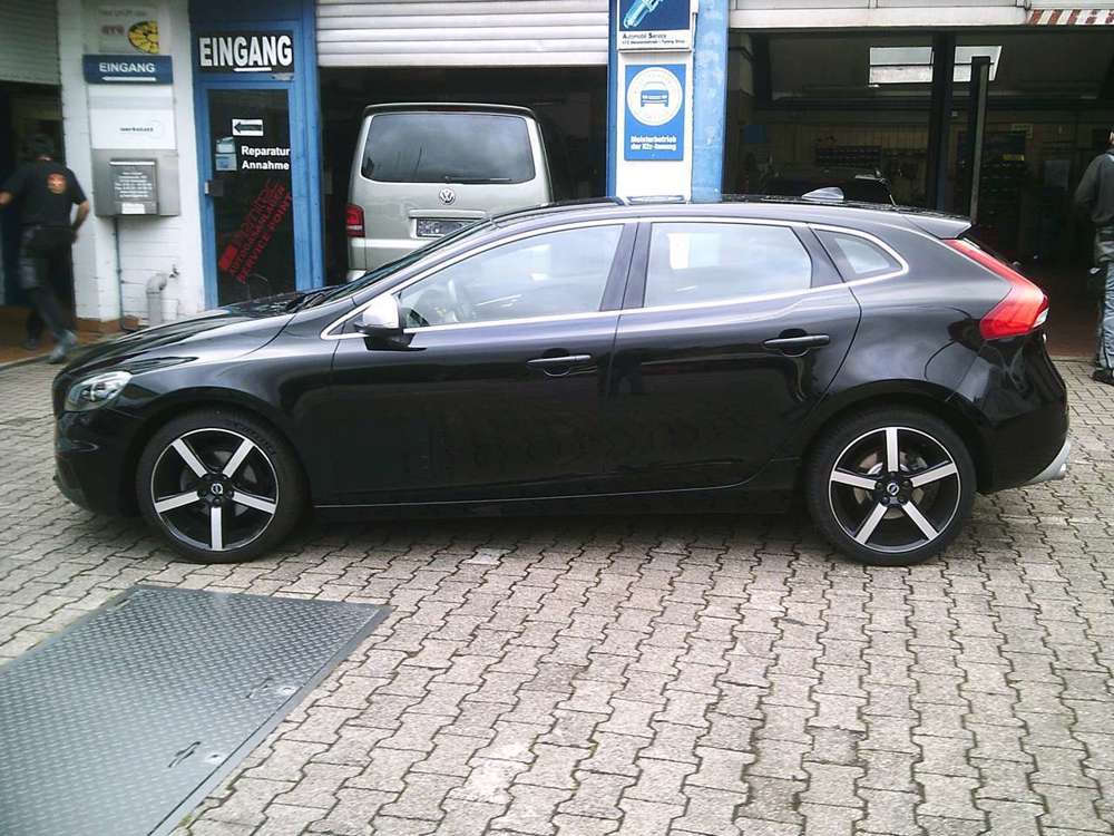 Volvo V40 Momentum