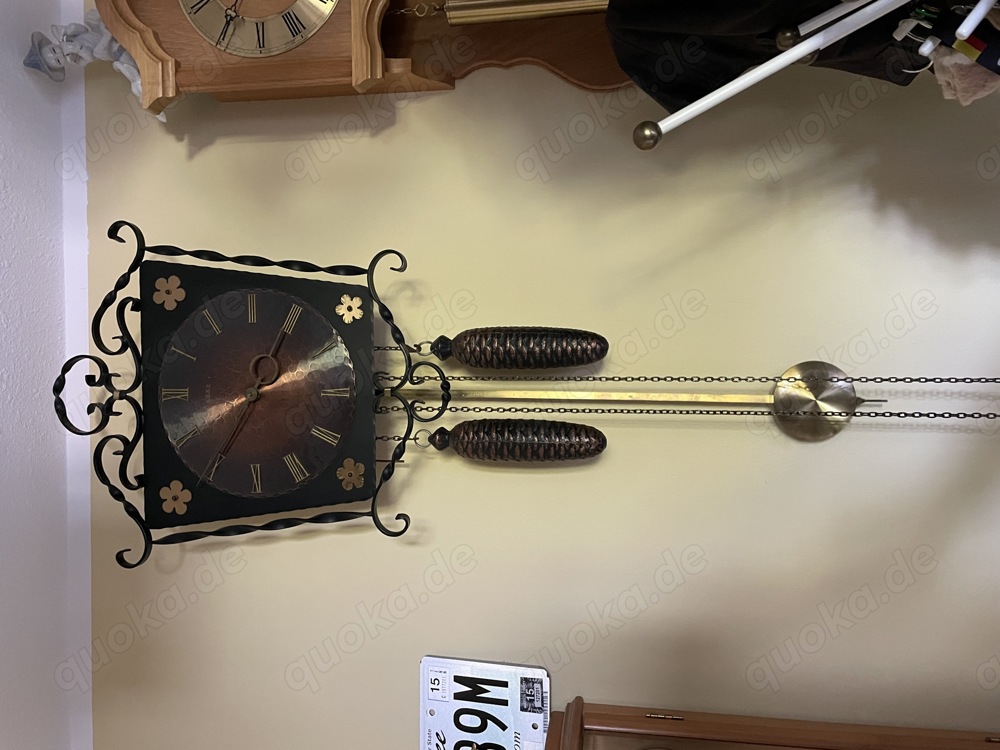 schmiedeeiserne Wanduhr Roxy läuft