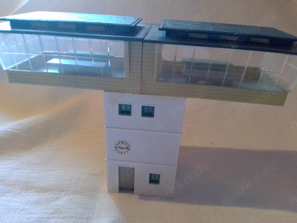DDR H0 Modelleisenbahn Gebäude