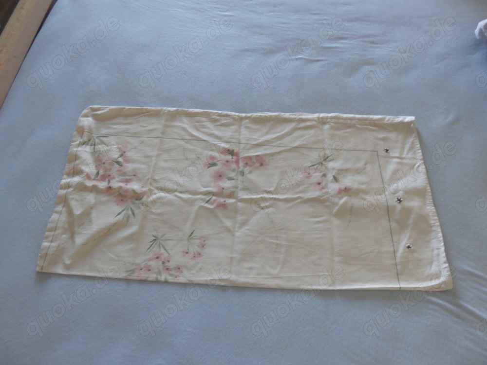 Deckchen Maße 65 x 35 cm zu verschenken