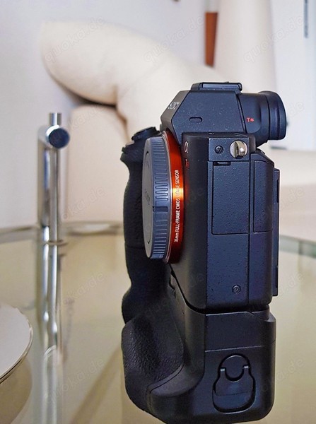 Sony Alpha A7R2 ILCE-7RM2 42,4 MP mit Batteriegriff Sony Alpha A7R2 ILCE-7RM2 42,4 MP mit Batteriegriff