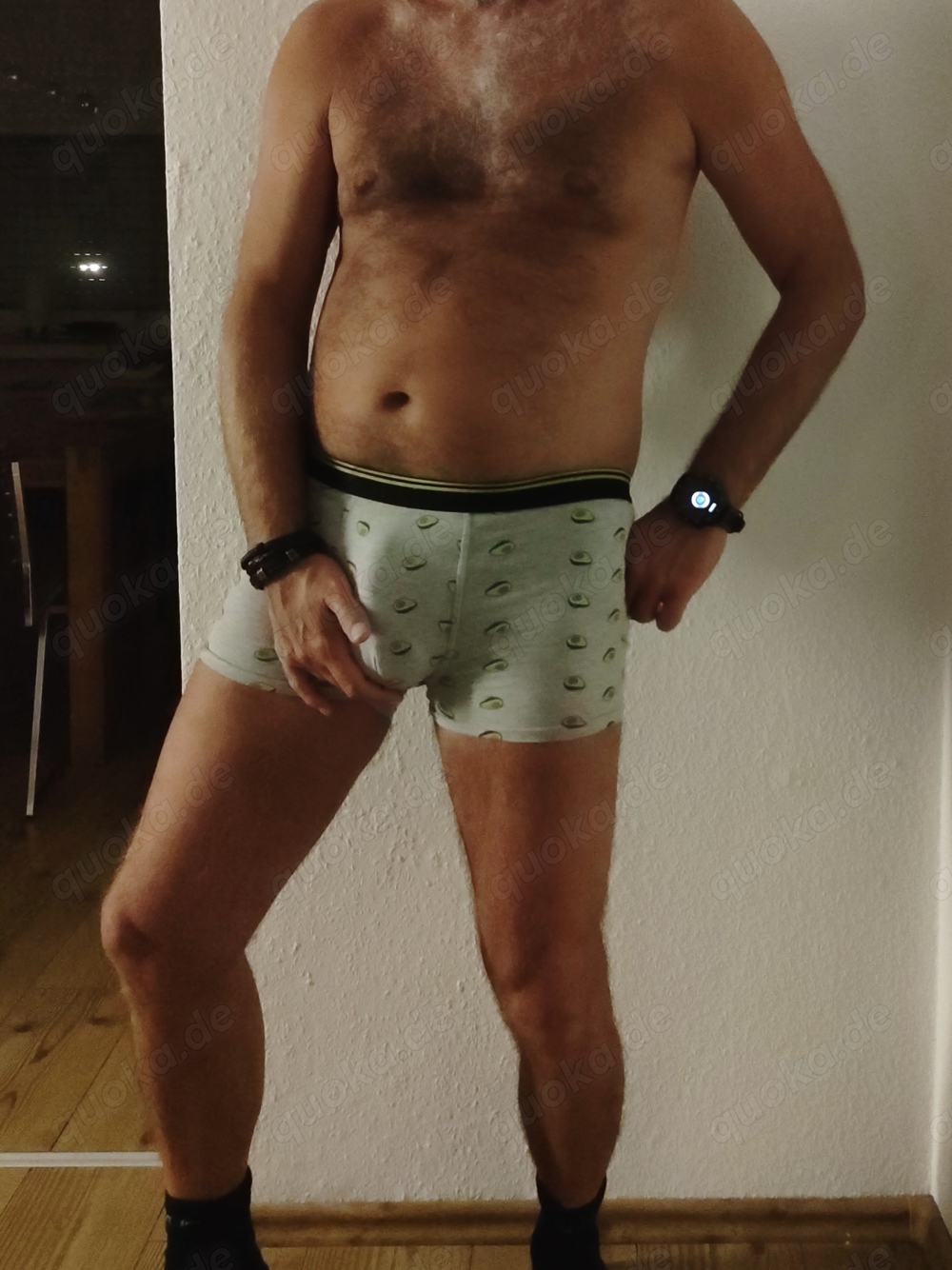 Hallo Ladies, suche erotisches Abenteuer.