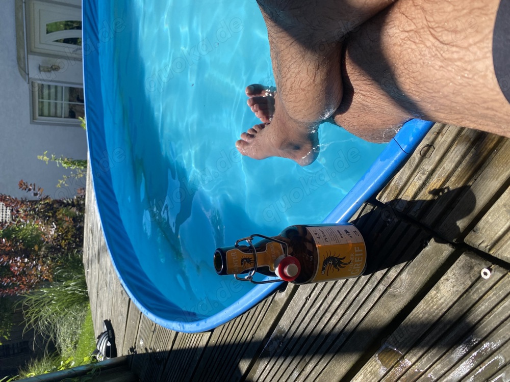 Welche Sie hat Lust auf Pool heute