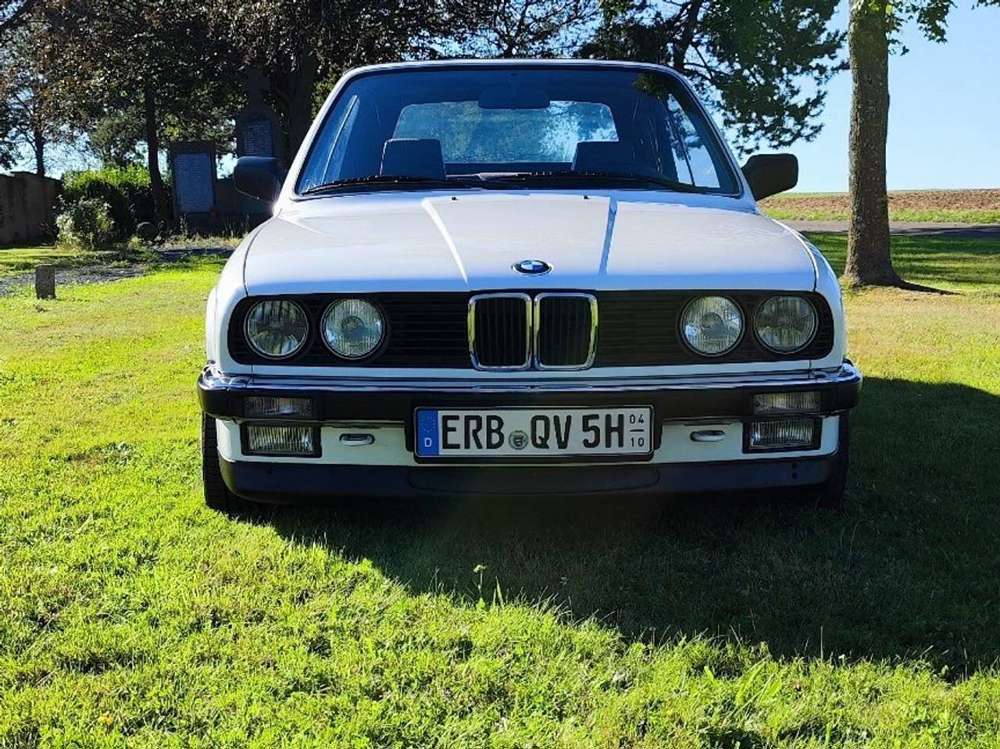 BMW 325 BMW 325i E30 Cabrio - Liebhaberstück