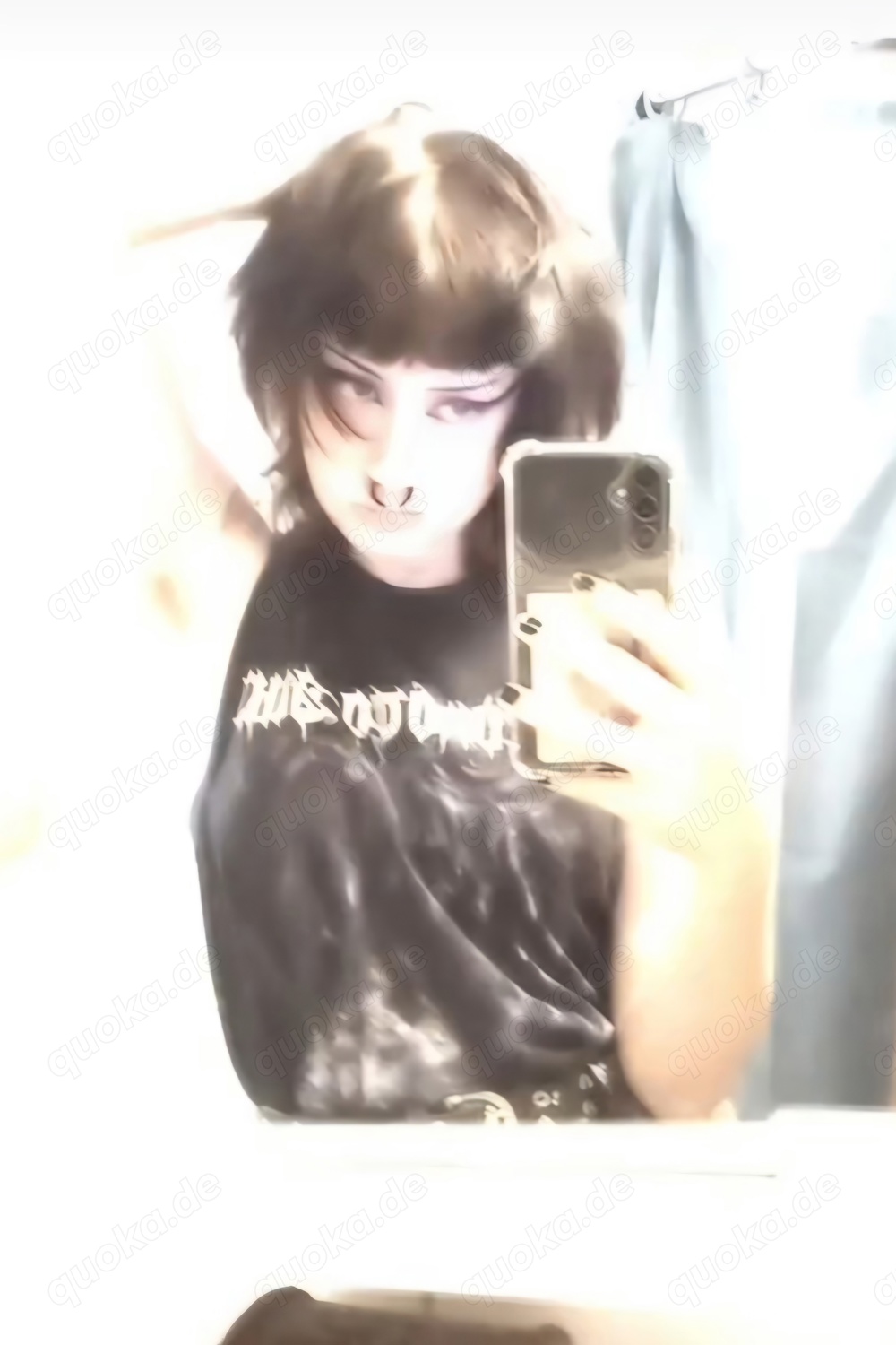 heißes 18 jähriges goth girl verkauft Bilder, Videos