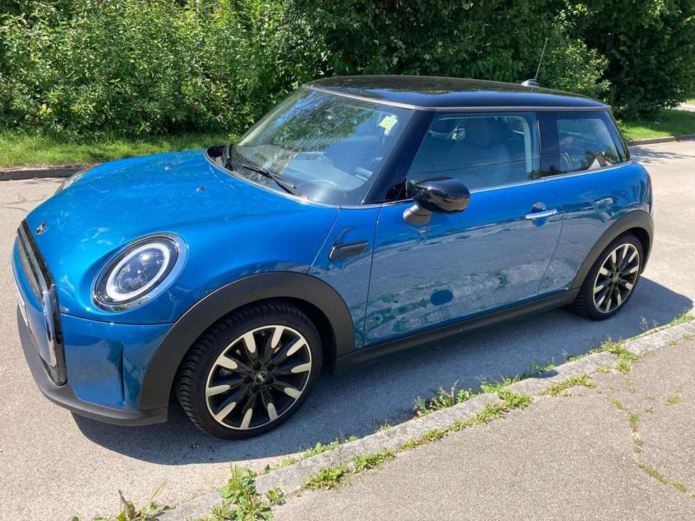 MINI Cooper Classic Trim Automatik SHZ RFK DAB NAV CarPlay