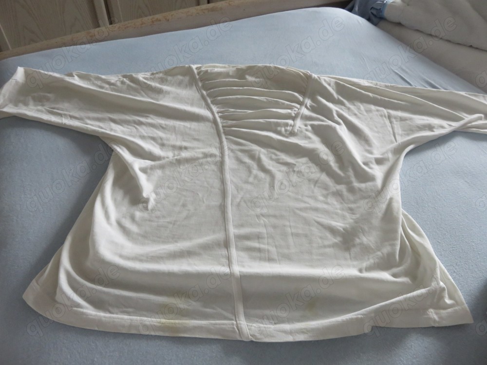 Shirt Größe 44, zu verschenken