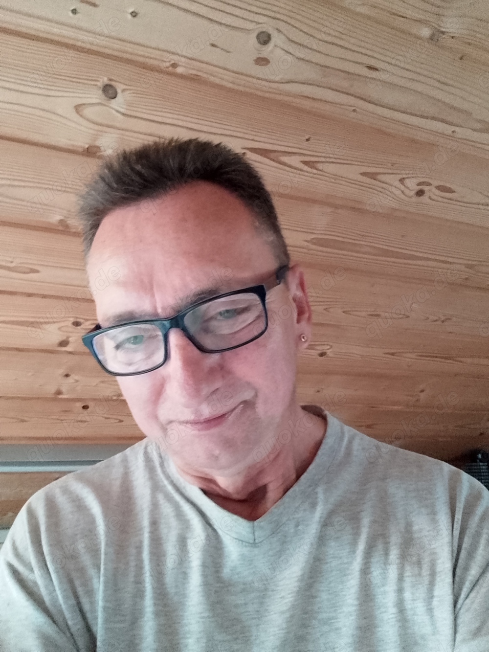 Suche schlanke Sex Partnerin 18-60 für dauerhafte Freundschaft.