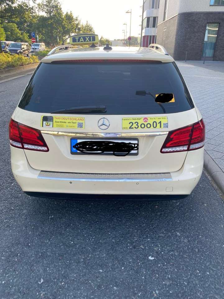 Mercedes-Benz E 200 BlueTEC 7G-TRONIC