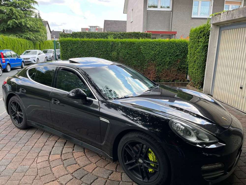 Porsche Panamera 4S