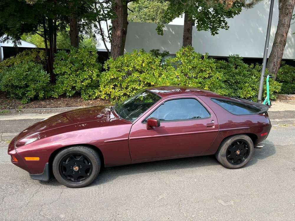 Porsche 928 S