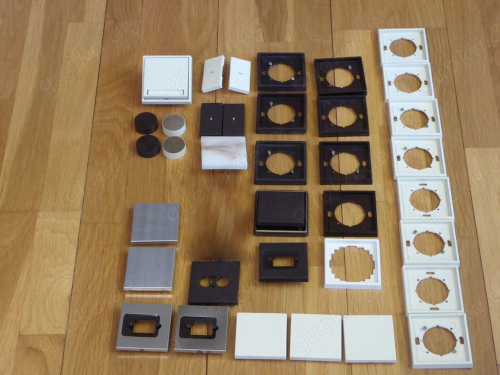 1 Paket Jung LS990 Schalter-Abdeckungen, Rahmen braun, silber, weiß und Einzelstücke 1 Paket Jung LS990 Schalter-Abdeckungen, Rahmen braun, silber, weiß und Einzelstücke