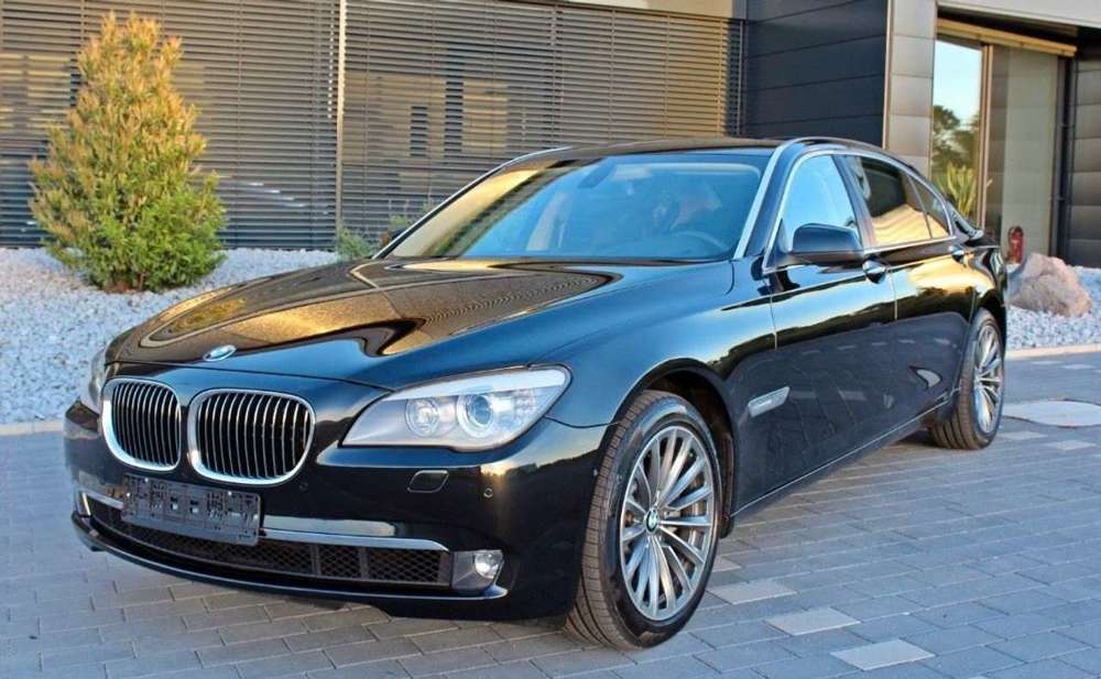 BMW 750 750Li xDrive Org. 13.600KM Voll!