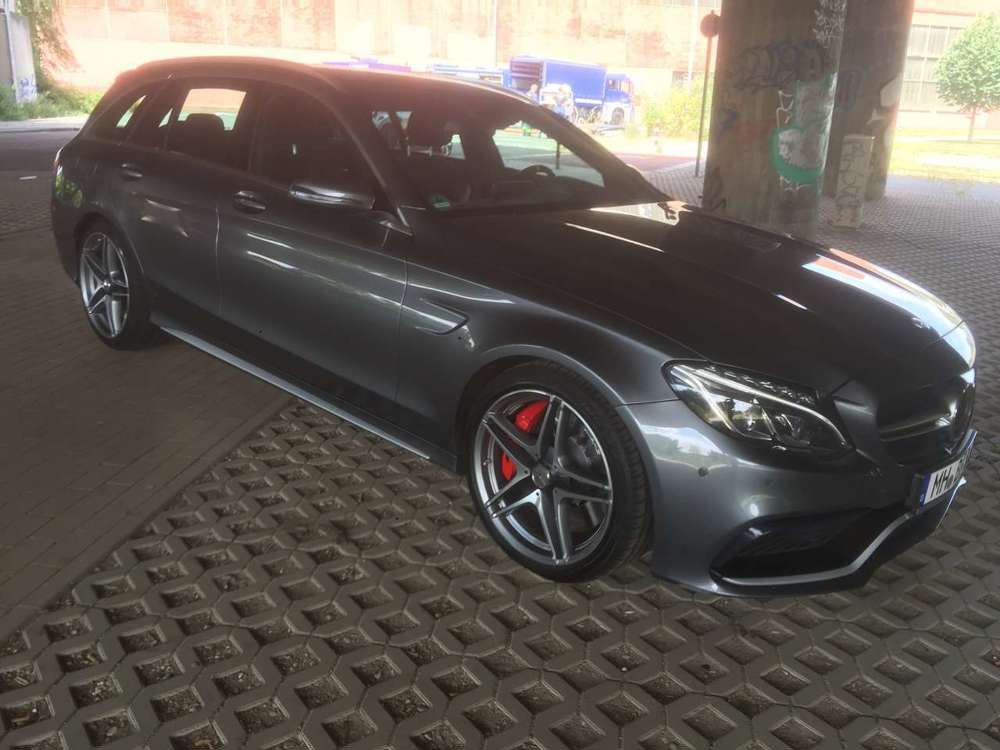Mercedes-Benz C 63 AMG AMG C 63 S 612 HP/320 KM/h AHK Pano Voll!!!