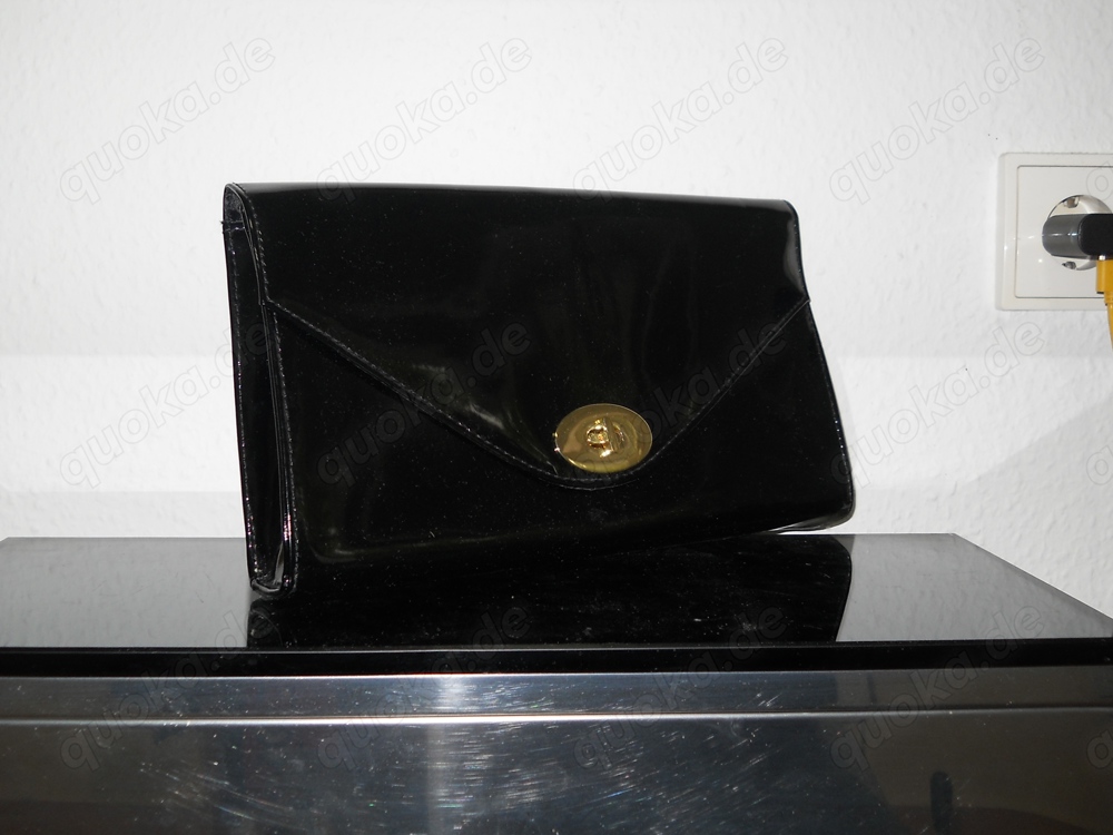Handtasche schwarz glänzend Kunststoff