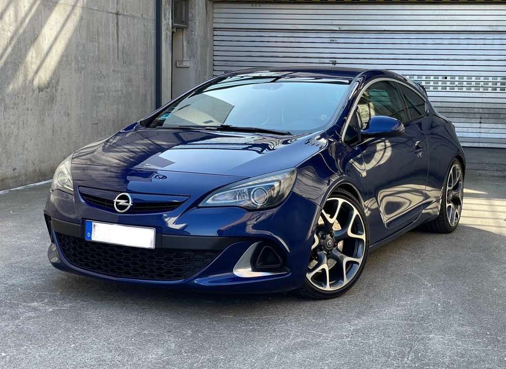 Opel Astra Opel Astra J GTC OPC 2.0 Turbo Downpipe HR