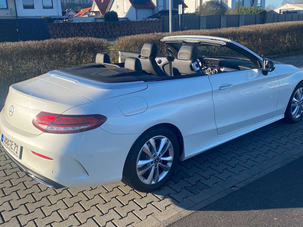 Mercedes-Benz C 300 d Cabrio 9G-TRONIC TÜV NEU