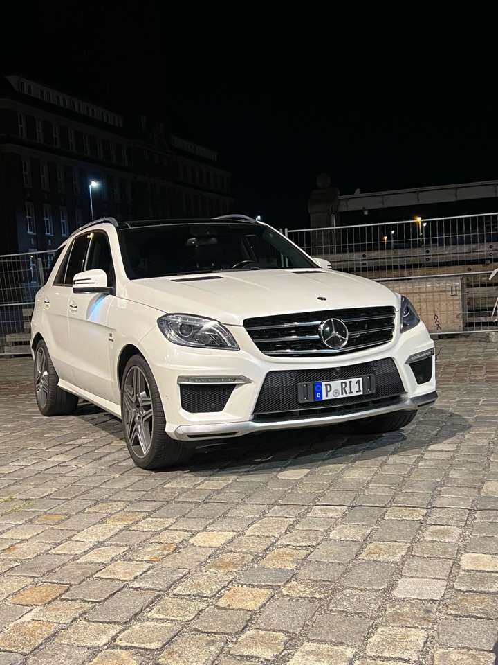Mercedes-Benz ML 63 AMG ML 63 AMG 7-G Tronic Speedshift
