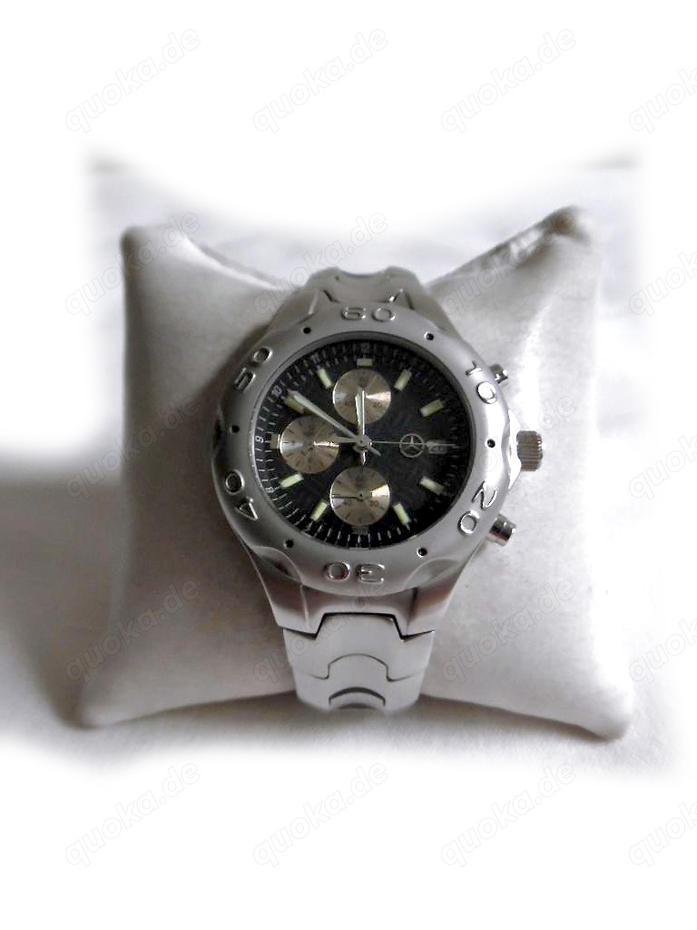 Schöne Armbanduhr von Mercedes