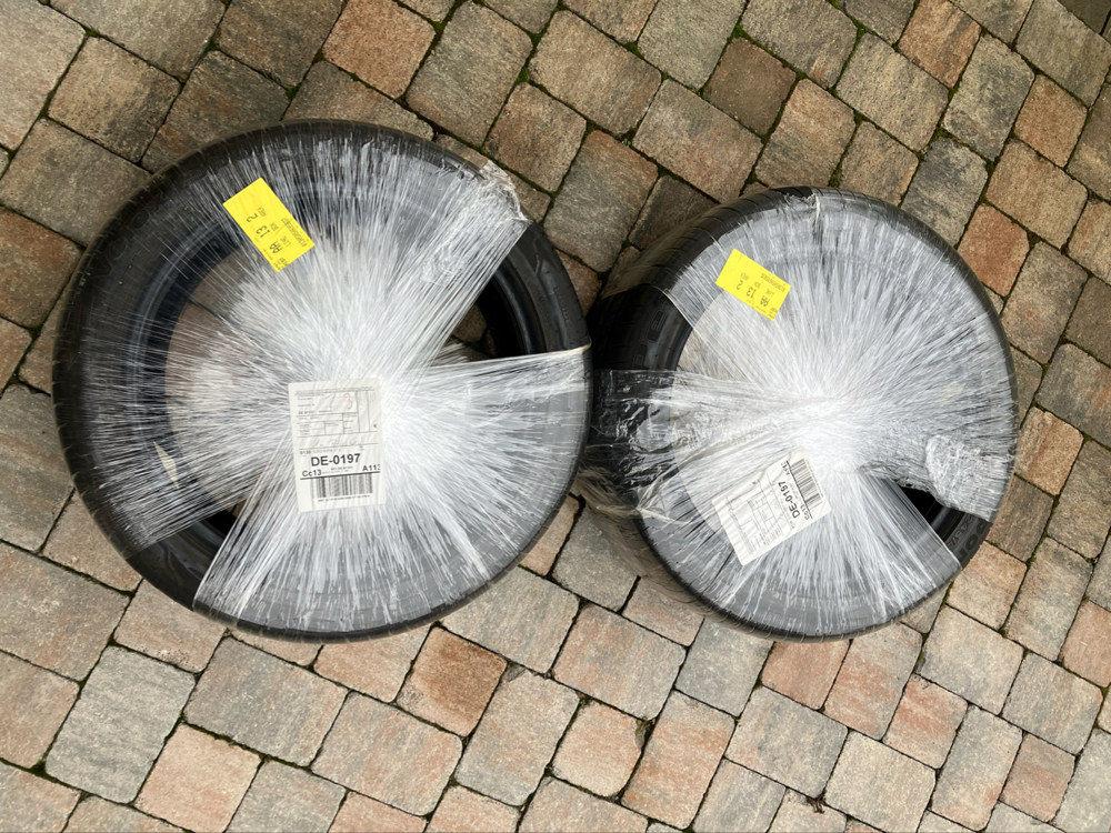 2 x Runflat 245  45 RF19