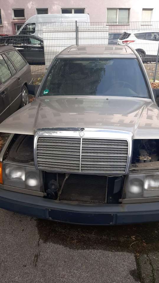 Mercedes-Benz E 200 E-Klasse