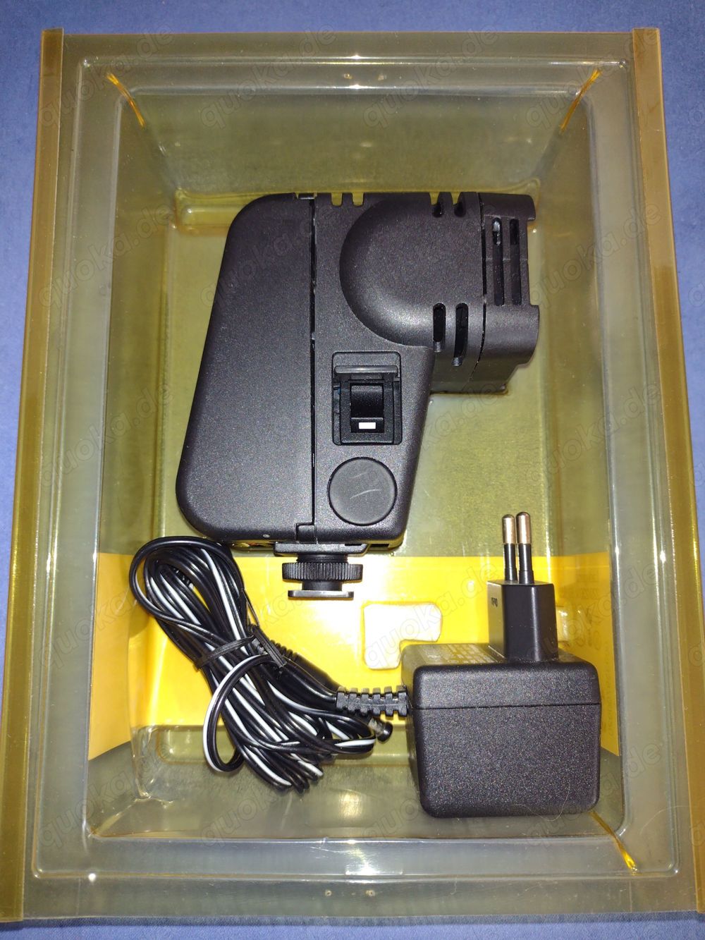 Videoleuchte 35W camlight Top35 von "Kaiser" Ladegerät + Akku