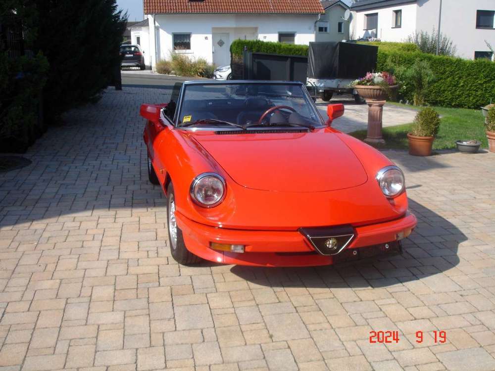 Alfa Romeo Spider 1.6**OLDTIMER-Cabrio**1985**Garagenfahrzeug