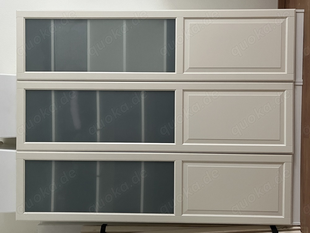 2 weisse Schranktüren mit Glas für IKEA Pax Kleiderschrank zu verkaufen