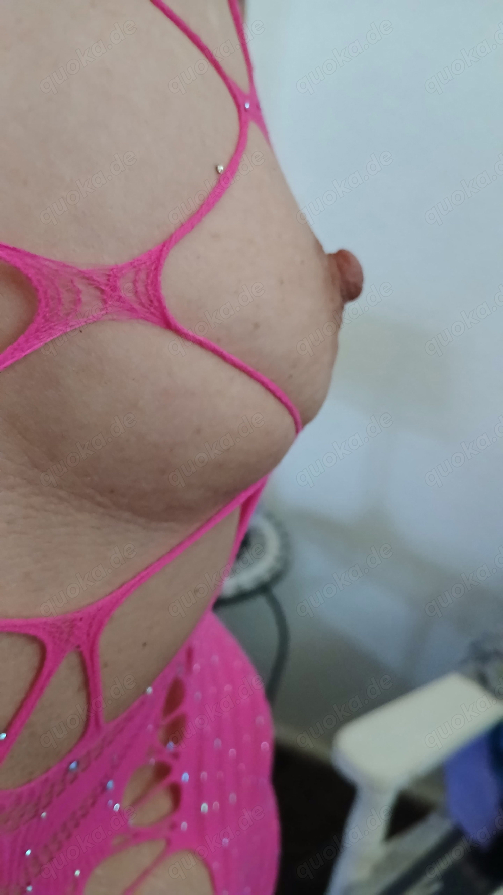 2 enge nasse Löcher! Poloch sehr eng! 320 Videos und Fotos! Chat und Video Schwanzbewertung 