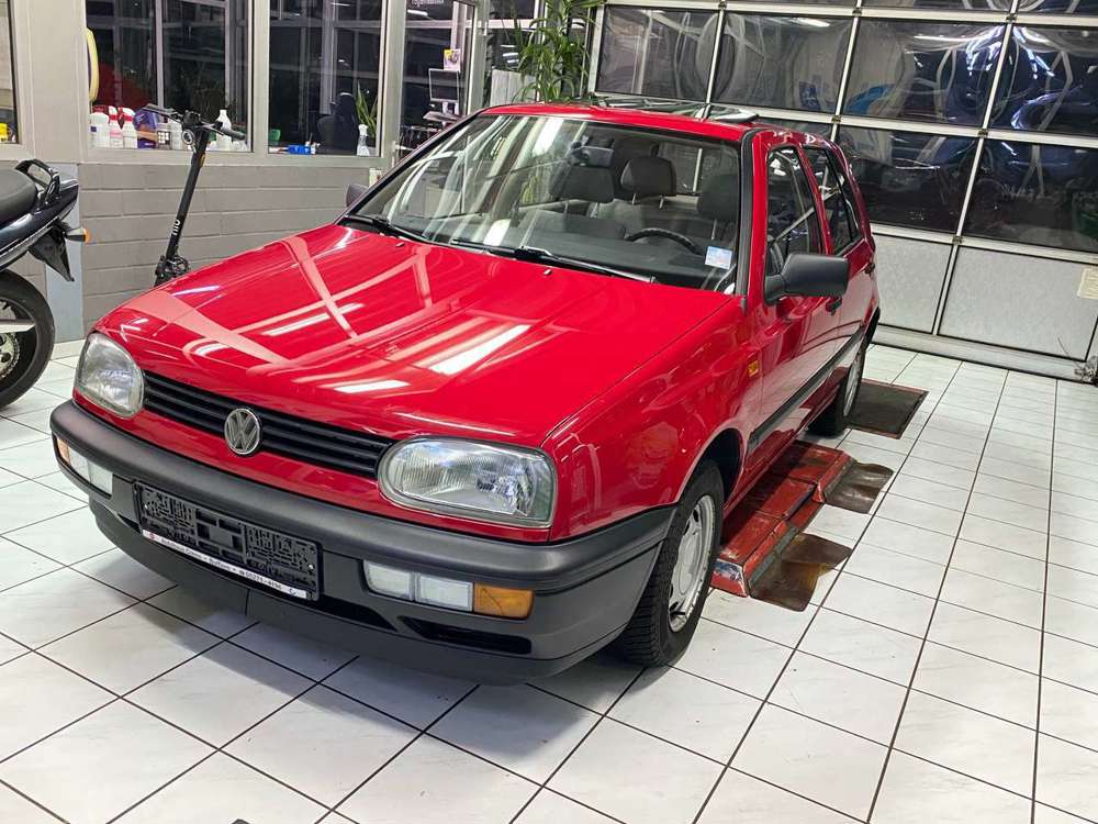 Volkswagen Golf 1.8 CL Klimaanlage, el-SHD , I -Hand , 25396 km