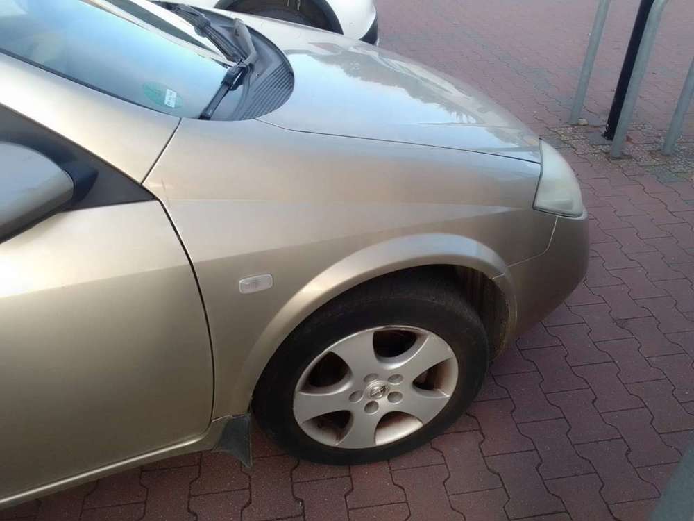 Nissan Primera P12