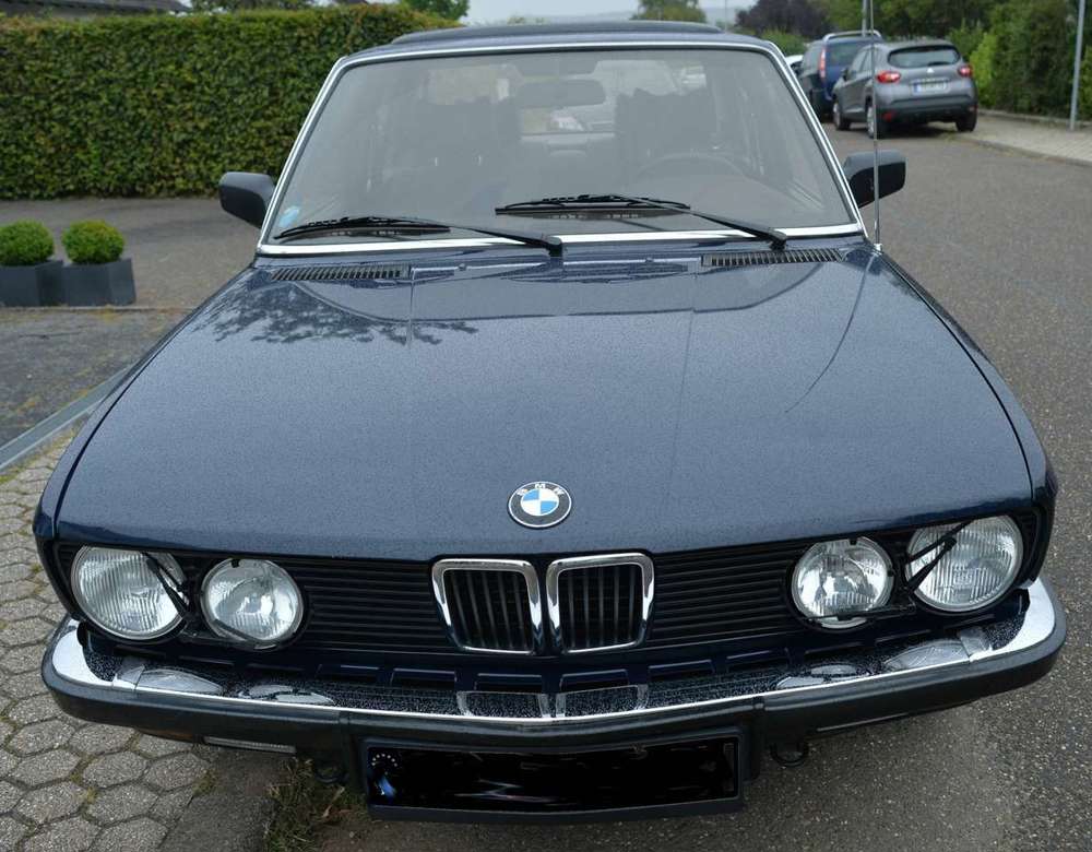 BMW 528 528i